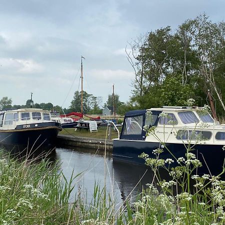 Boat Allemansfreon - Kamperen Op Het Water - Niet Om Mee Te Varen - Read Host Profile-Lees Hostprofiel Jutrijp Εξωτερικό φωτογραφία