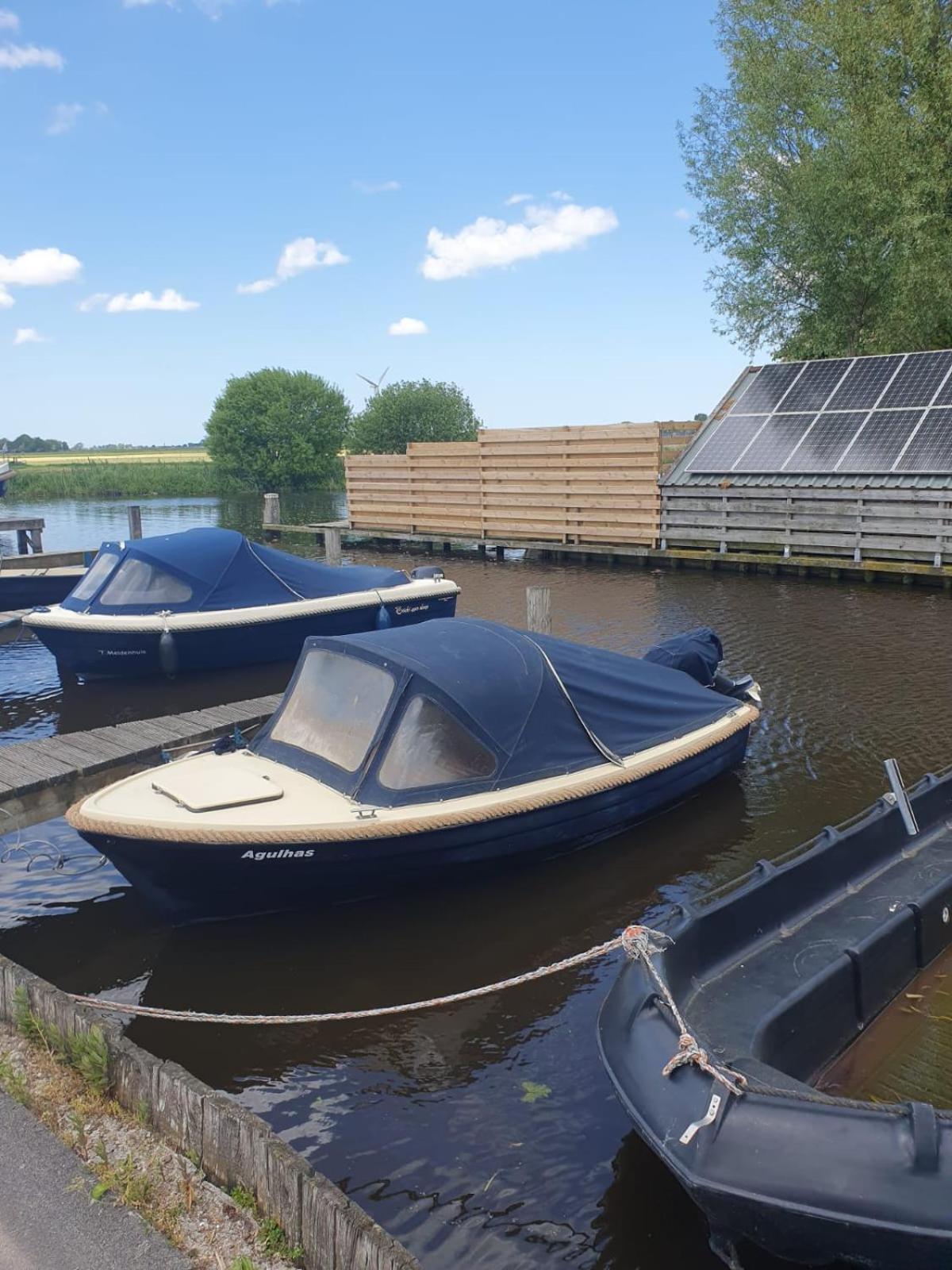 Boat Allemansfreon - Kamperen Op Het Water - Niet Om Mee Te Varen - Read Host Profile-Lees Hostprofiel Jutrijp Εξωτερικό φωτογραφία